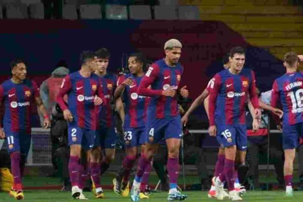 “Барса”: Бу икки ўйинчи ҳеч кетмаяпти