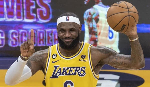 ЛеБрон Жеймс Олимпия ўйинларида қатнашган биринчи миллиардер бўлади!