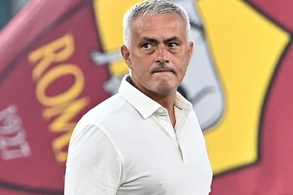 “Рома” таркиби Моуриньо кутган сифатга эга эмас!