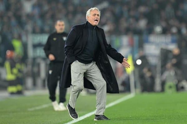 Моуриньо “Барса”нинг сўнгган юлдузини қайта порлатмоқчи