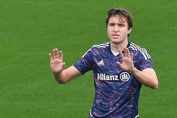 Суперклуб машҳур футболчини машғулотлардан четлатди