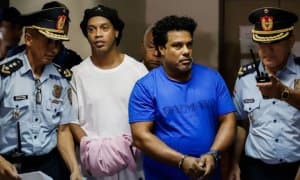 Роналдиньо туғилган кунини қамоқхонада қарши олди (фото)