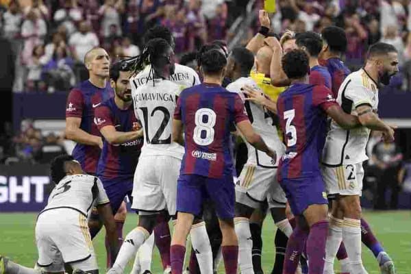 “Барса” ва “Реал” бир футболчини талашяпти