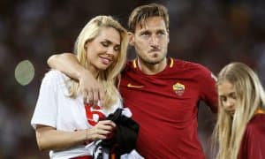 “Рома” афсонаси собиқ рафиқасини ўғриликда айблади