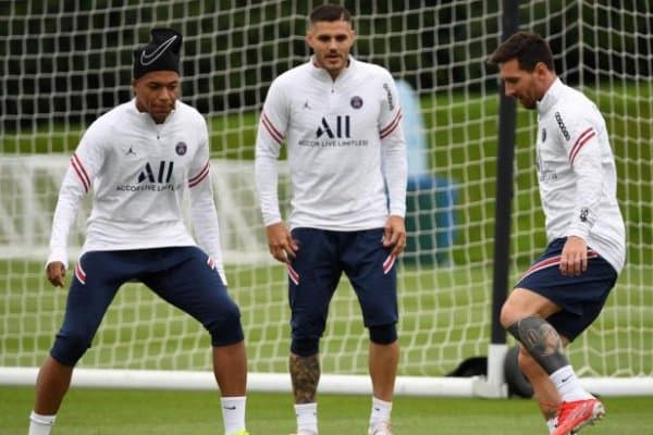 Месси ўзи ёқтирмаган жамоадоши ўрнига “Барса” футболчисини олиб келишни талаб қилмоқда