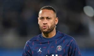 Неймар дарров иккита харидор чиқди