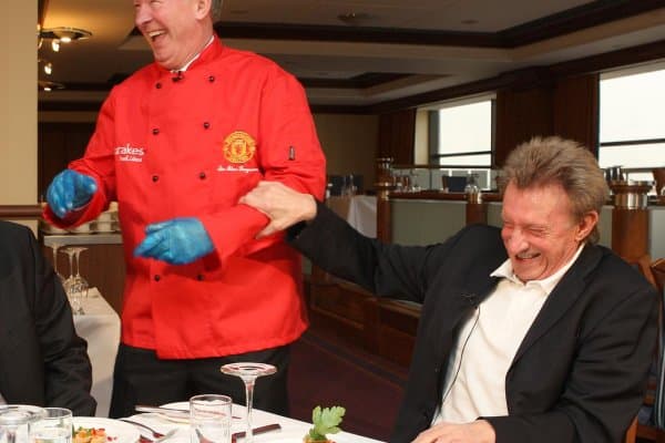 Бербатов: Янги йилда бизга Фергюсоннинг ўзи кечки овқат тайёрлаб берар эди