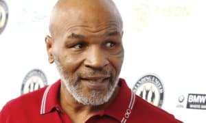 53 ёшли Майк Тайсон ажойиб жисмоний ҳолати билан барчани лол қолдирди