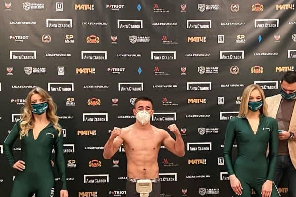 Ҳасанбой Дўсматов белгиланган вазнни бажара олди. Эртага жанг!