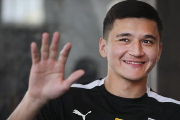 Европа клубларига Ҳусановни кузатишни тавсия қилишди