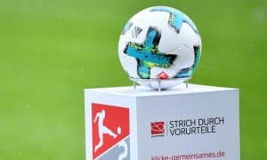 Стадионга киритилмайдиган эчки, трибунадаги манекен ёхуд чемпионатни давом эттиришнинг немисча услуби