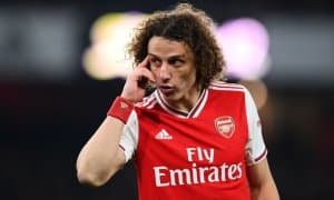 Бу футболми ёки бокс. Давид Луиз жамоадошини бир зарба билан нокаутга туширди