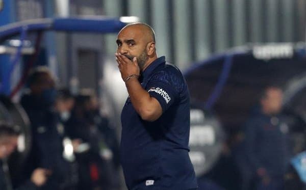 А Серия клуби бош мураббийини истеъфога чиқарди