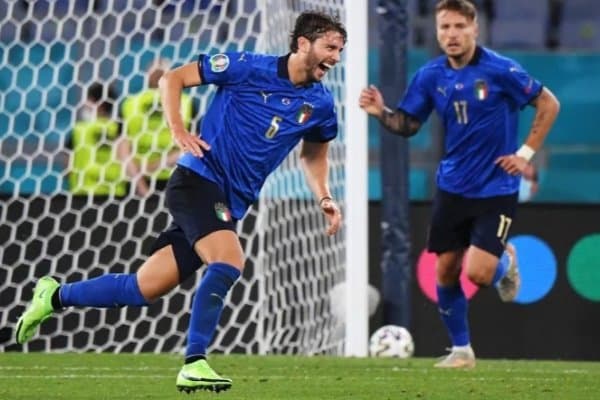 "Ювентус" Евро-2020да порлаётган италиялик футболчини ўз сафига қўшиб олиш учун пул ва икки ўйинчисини бермоқчи