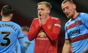 Аразлаган агент “Манчестер Юнайтед” ўйинчисини боши берк кўчага тиқиб қўйди