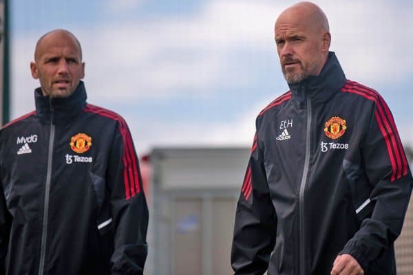 “Манчестер Юнайтед” бешта тилни биладиган мураббийни ишдан олиб ташлади