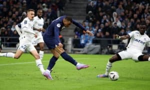 Мбаппе ўйиндан чиқди