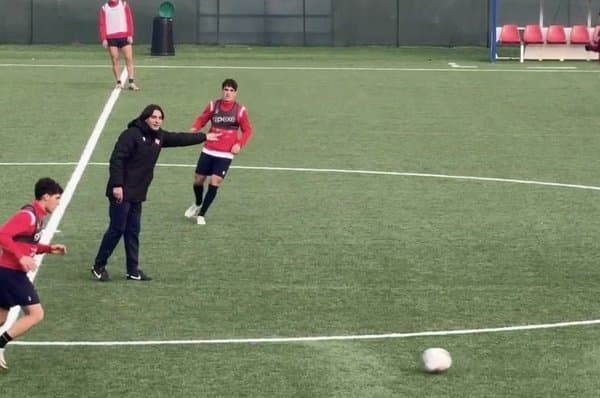 Италия клуби янги бош мураббийни бир кунда ҳайдаб юборди