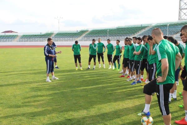 Сурхондарё вилояти болалар-ўсмирлар футбол академияси мураббийлари "Сурхон" клуби машғулотларига ташриф буюришди