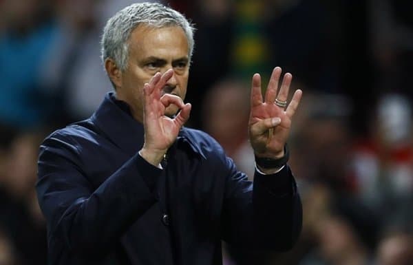 “Рома” бир ўринга тўрт футболчи танлади