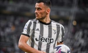 А Серияда нархи энг кўп тушган ўйинчи ким?