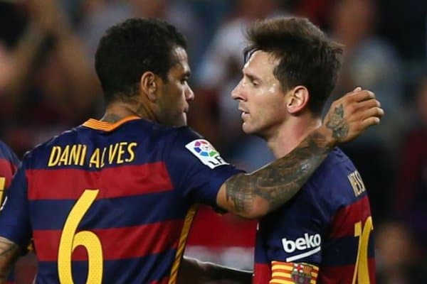 Дани Алвес Мессидан юз ўгирди