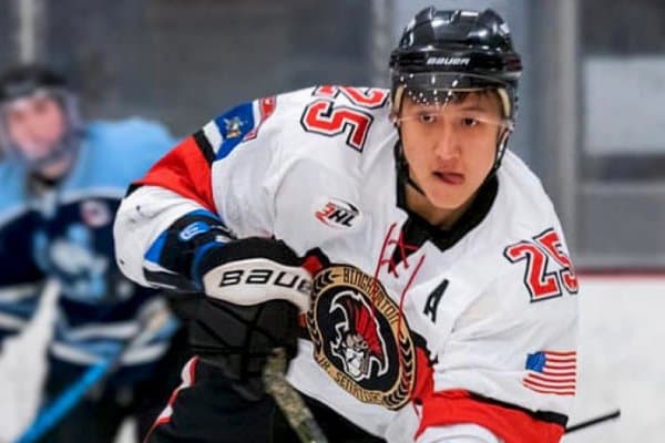 АҚШда ўйнаган хоккейчи фаолиятини "Ҳумо"да давом эттириши мумкин