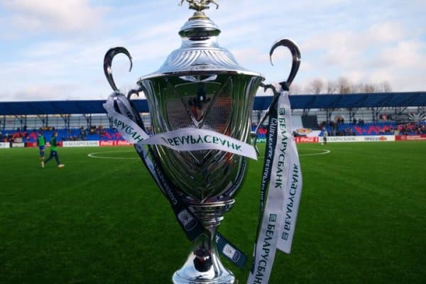 Икки легионеримиздан бири Европада илк совринга эга бўлади!