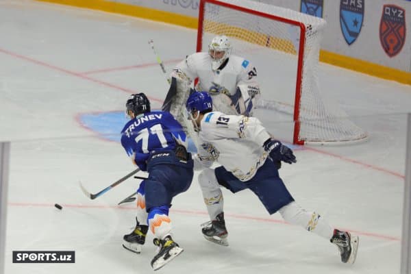 Хоккей. "Ҳумо"нинг овертаймда чемпионатдаги илк ғалабасини қўлга киритган ўйиндан фотогалерея