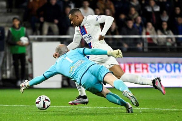 Мбаппе катта рекорд остонасида турибди