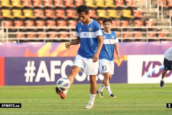 Ўзбекистон ОТЖнинг ўйиндан олдинги машғулоти (Фоторепортаж)