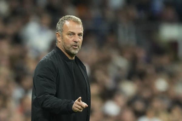 “Барса” уч футболчини кутяпти