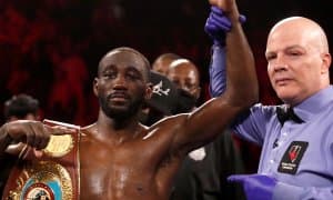 Сўнги 5 жангида қарийб 22 миллион доллар ишлаб топган WBО чемпиони компаниясини судга берди