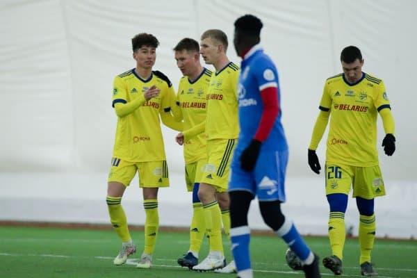 Шаҳбоз Умаров "Динамо" (Киев) дарвозасига ажойиб гол киритди (видео)