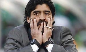 Марадона нега доим иккита соат таққан? Бу сирни Роналдо очди