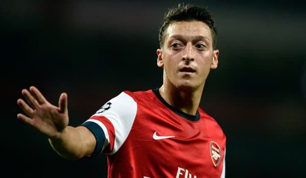 Ўзил туфайли “Арсенал” иккига бўлиниб кетди