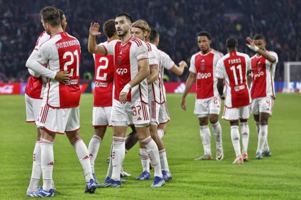 “Аякс” шармандали мағлубият гувоҳларига пул берадиган бўлди