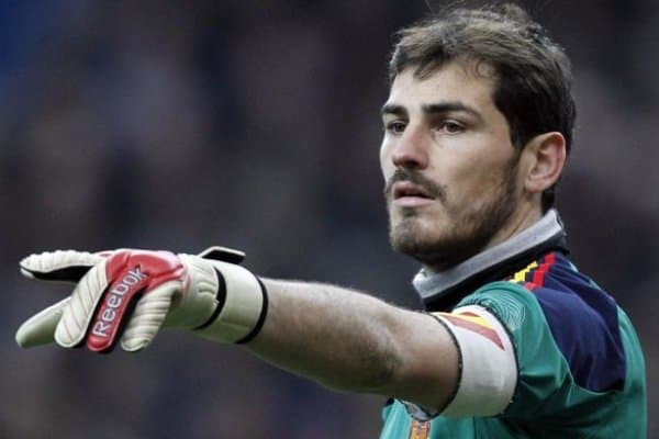 Касильяс бугунги кунда энг зўр дарвозабон ким эканини аниқлаб берди