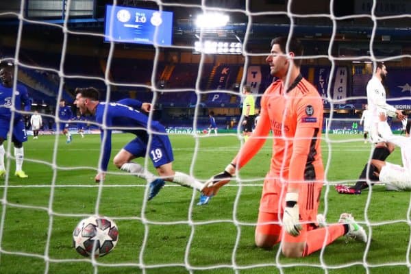 Эрик тен Хаг “Челси”нинг энг зўр футболчисини олиб келишни талаб қилмоқда