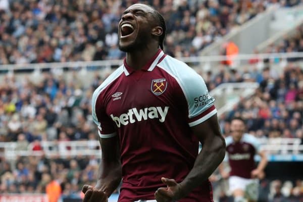 Англия клуби даҳшатли аварияга учраган юлдузи аҳволи ҳақида маълумот берди