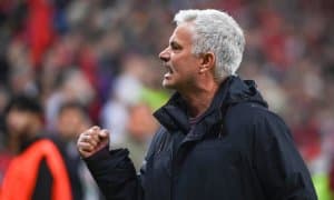 Моуриньо “Фенербаҳче” юлдузини ҳайдаяпти