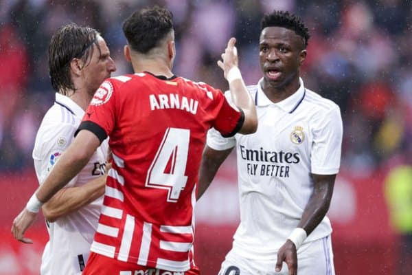 “Реал” чемпионлик йўлидаги рақобатчи “Жирона”ни кучсизлантира бошлади