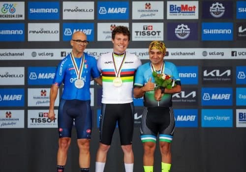 Азиз Атахужаев вновь завоевал медаль ЧМ 