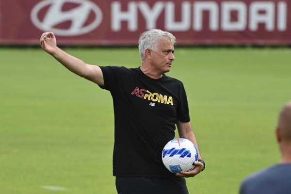 Моуриньо “Рома”га янги ўйинчи танлади