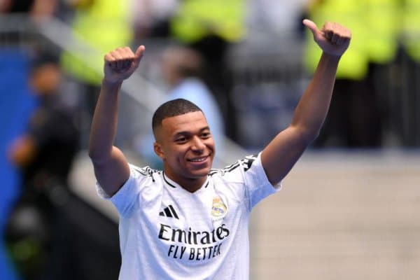 Мбаппедан ҳам катта маош олаётган юлдуз Испаниядан кетадиган бўлди