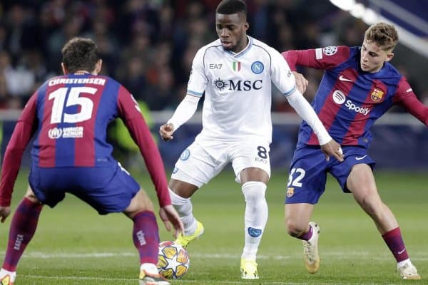 Энг бадавлат клуб “Барса”га легионер учун мўмай сумма таклиф қилди