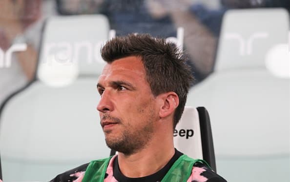 Манжукич фаолиятини Қатарда давом эттиради