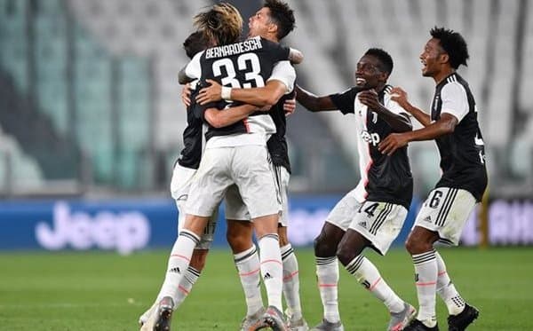 "Ювентус" - 36 карра Италия чемпиони