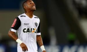 “Сантос” олти кун олдин келган Робиньони қизни зўрлагани учун ҳайдади