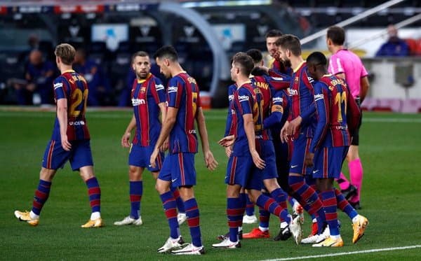 “Барса” футболчиларга ёқмайдиган иш бошлади